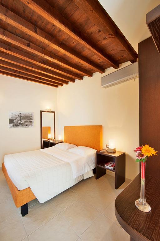 B&B Quattrostelle Cavallino di Lecce Kültér fotó